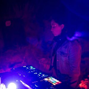 Meet your Posher, Ana